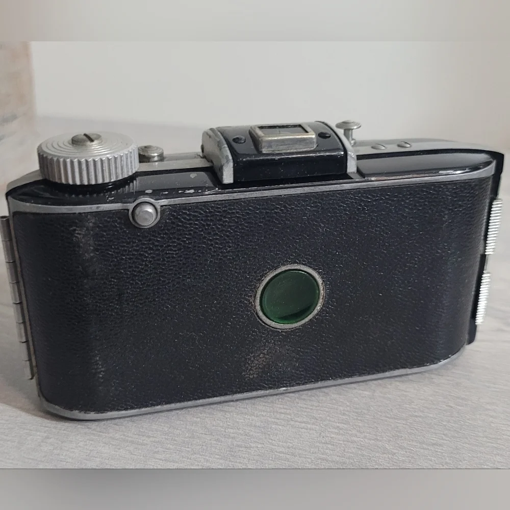 Kodak Flash Bantam Vintage Camera w/Leather Field Case Untested